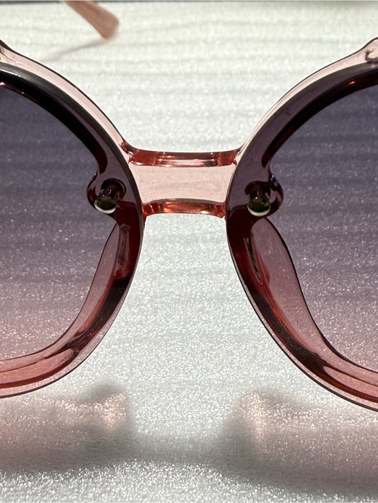 Tahari Women’s Oversized Butterfly Sunglasses Pink Gold Gradient-New main image 8